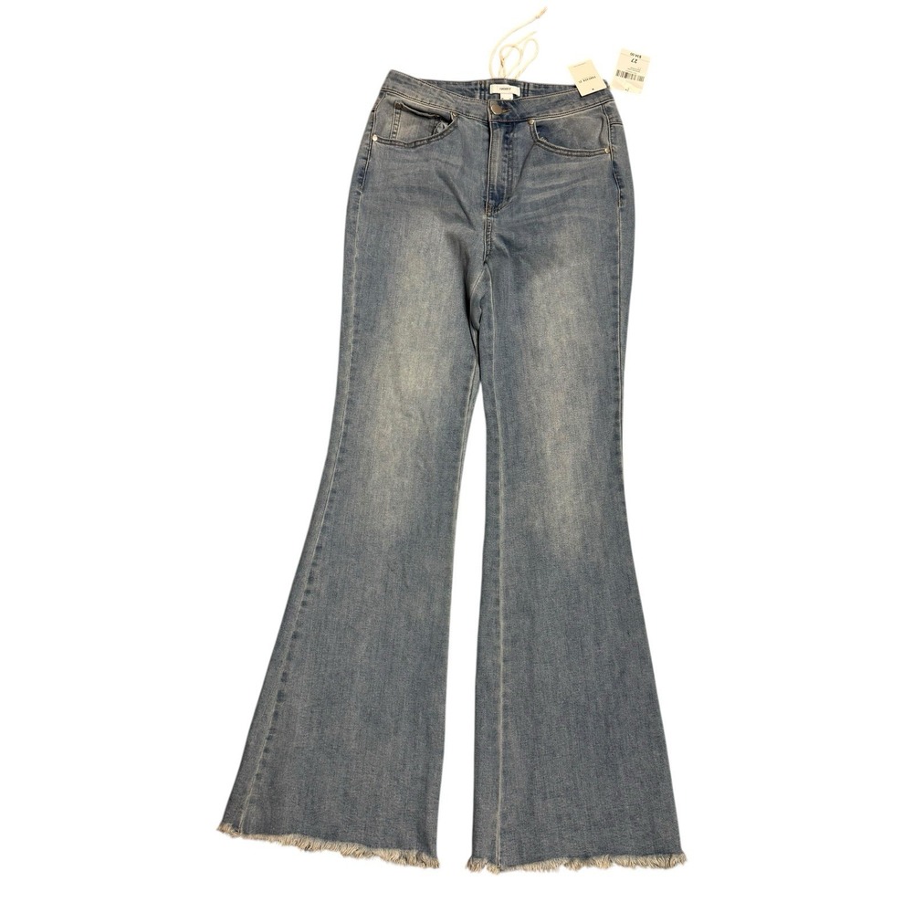 Forever 21 Bootcut Raw Hem Lightwash Jeans Size 27, NWT